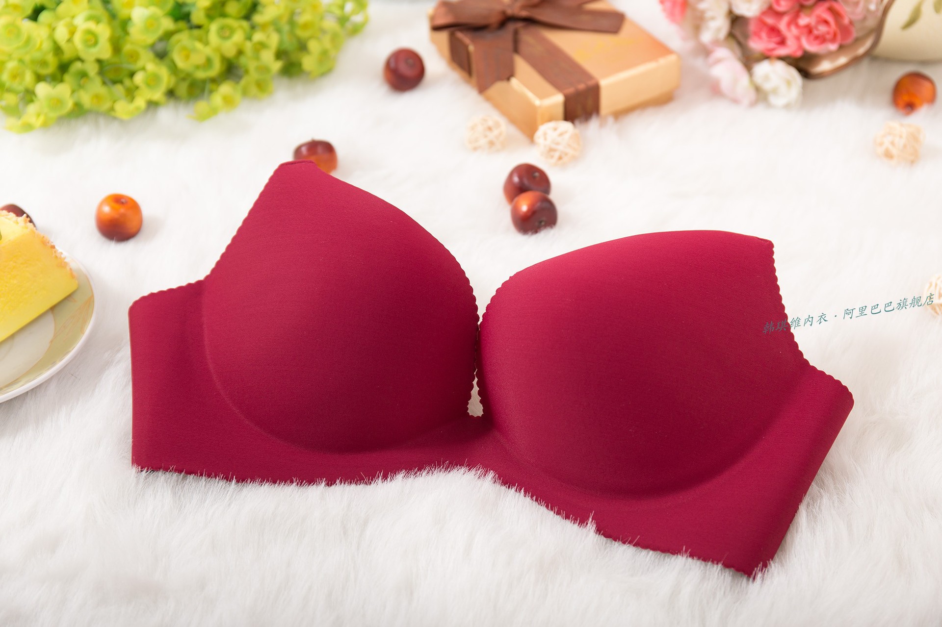 <em>文胸</em>-新款无痕一片式AB<em>杯罩文胸</em>聚拢3/4杯按