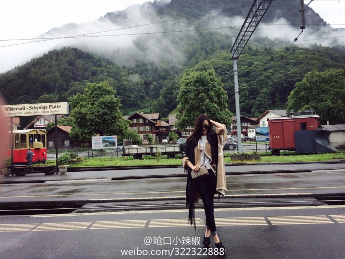 采购女式外套-大量现货 7月23日小辣椒<em>灰色</em>驼