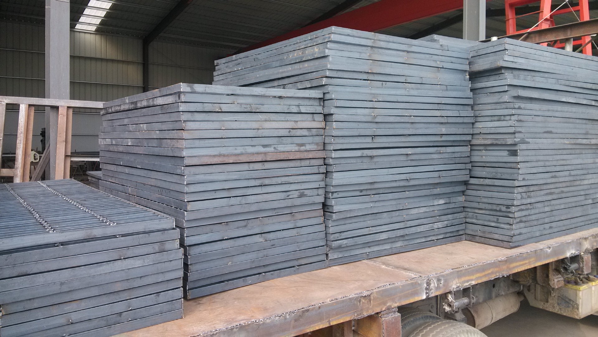 山东滨州厂家直销钢格板3800每吨量大从优质