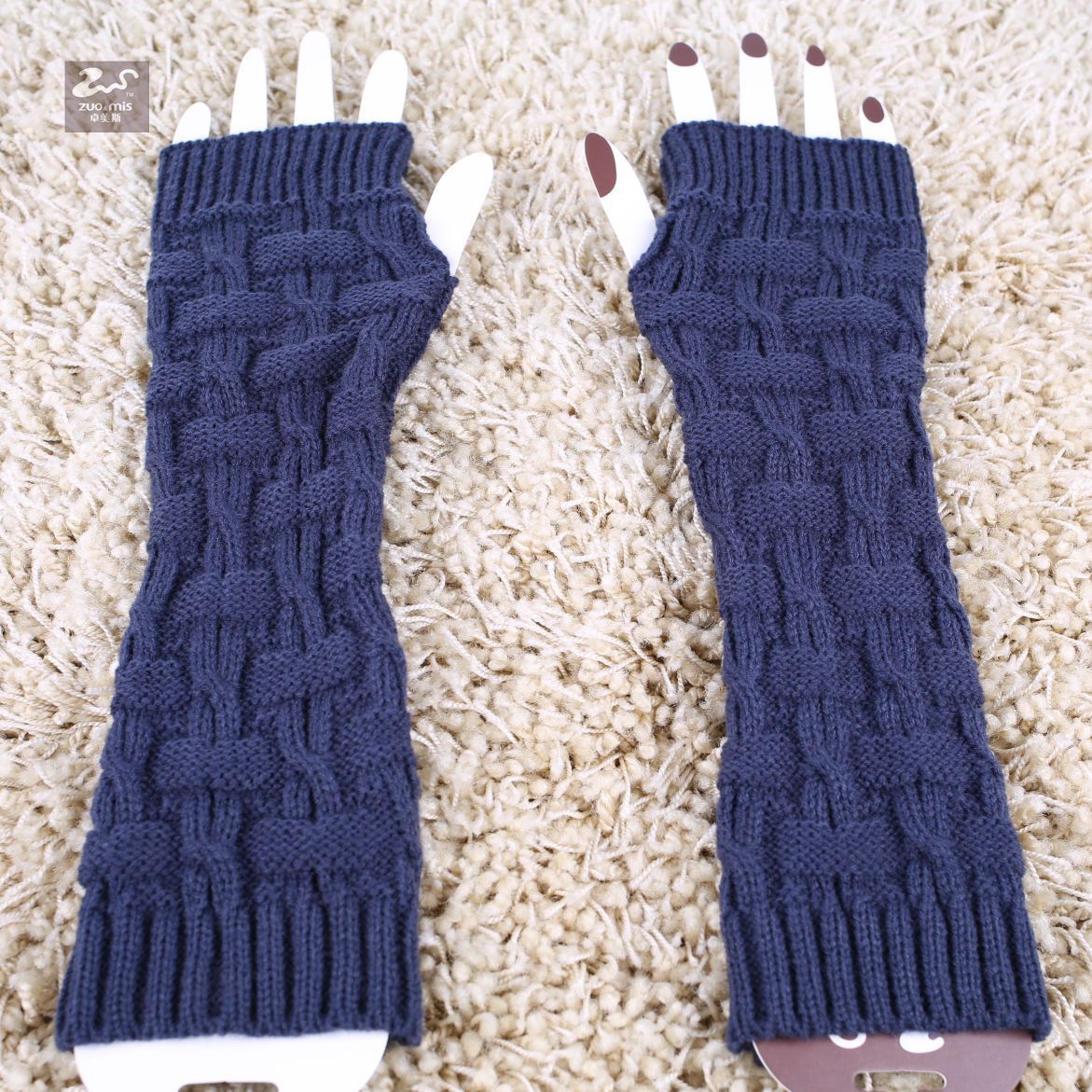 正反针绞花手套 保暖手套 韩版时尚手套 贴牌加