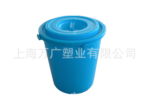 带盖塑料水桶