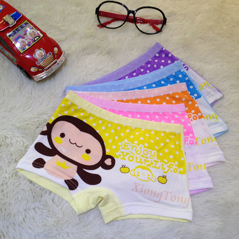 <em>儿童内裤批发</em> 莫代尔全棉印花女儿童平角内裤
