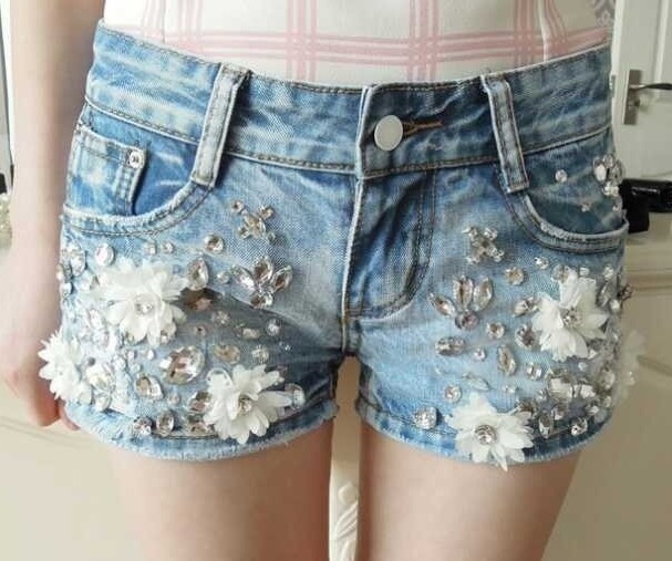 欧洲站<em>2014女夏装新款</em> 钉珠花朵低腰牛仔<em>短裤</em>
