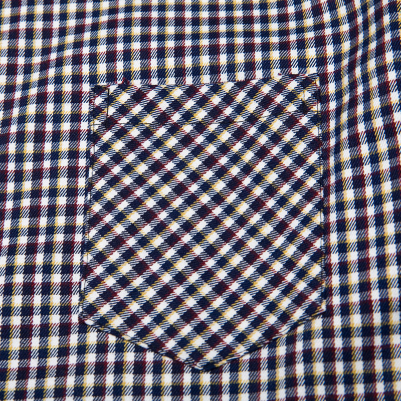 823