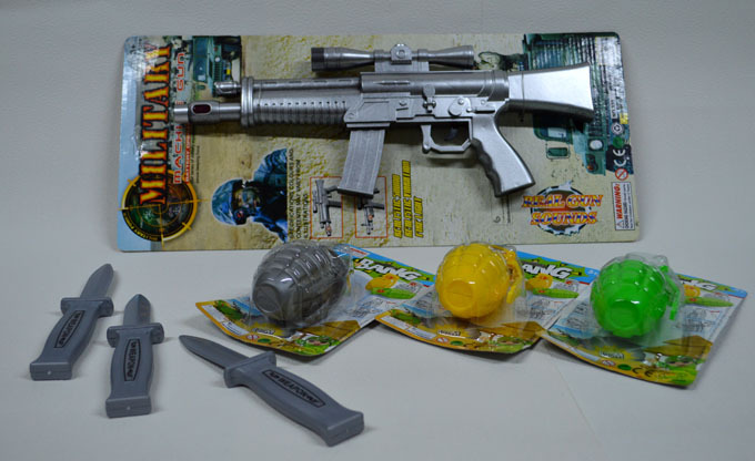 【地摊玩具步枪音乐枪 儿童电动震动激光枪塑