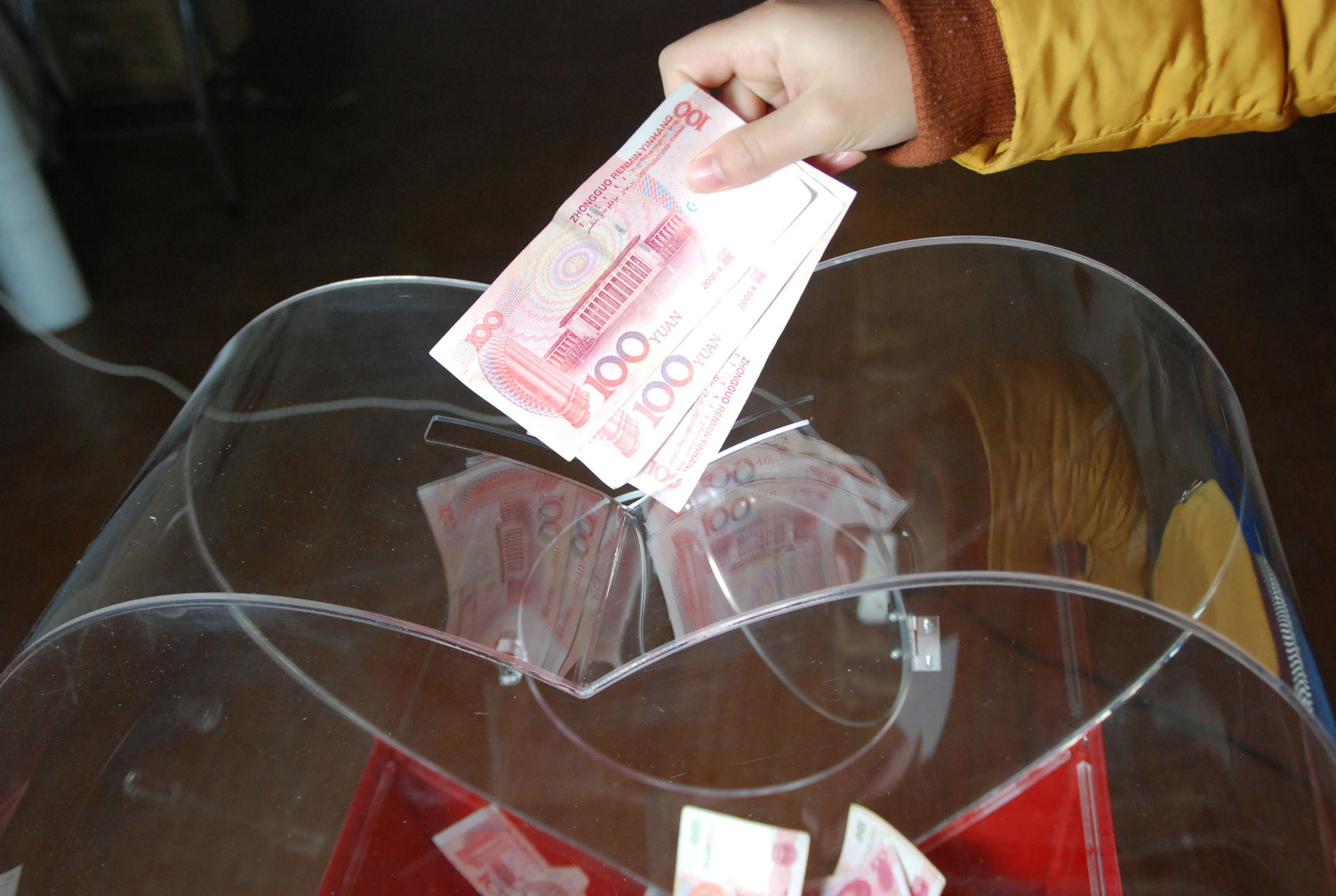 【定制亚克力图纸箱,捐助、捐款箱,透明爱心箱v图纸薯片迷你爱心图片