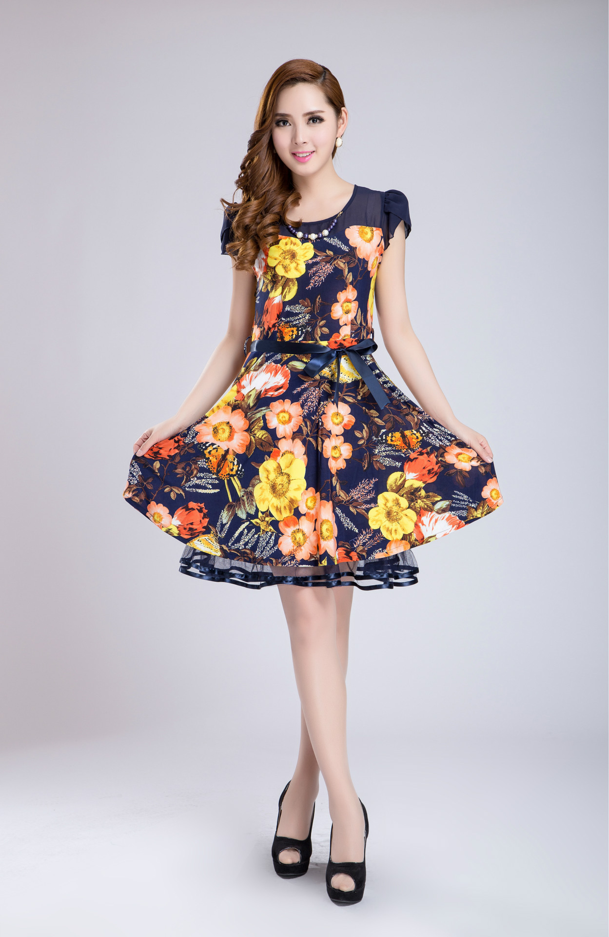 批发采购连衣裙-<em>厂家</em>直批情<em>哥弟</em>媛<em>女装</em>新款印