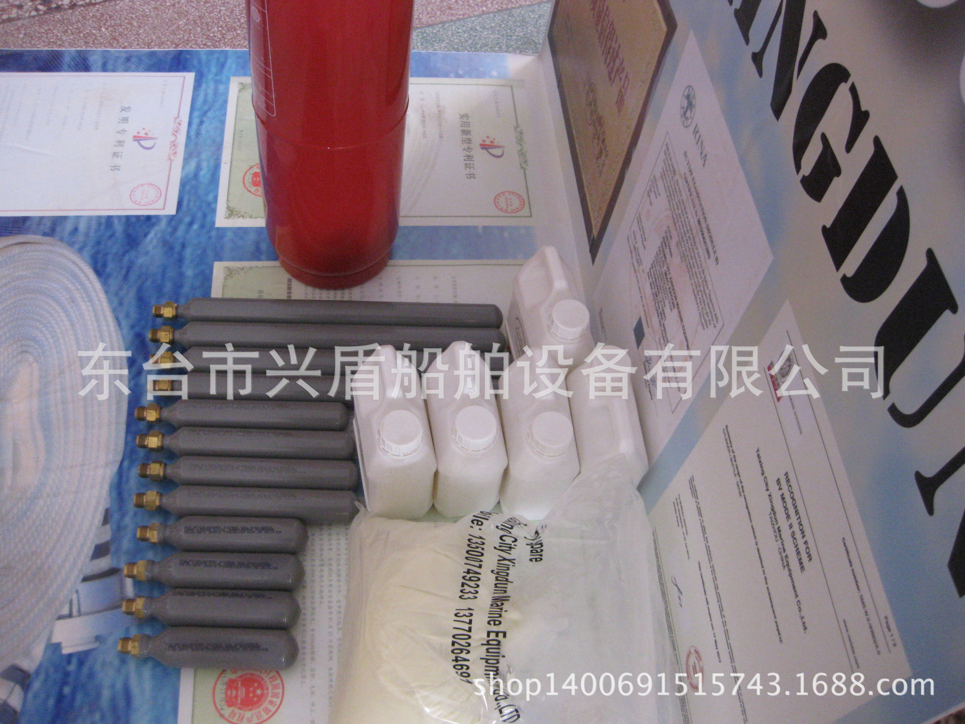 灭火器材-厂家直销EC灭火器小气瓶,75.120.18