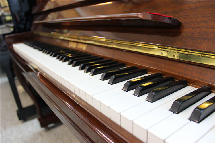 二手钢琴英昌经典古典立式钢琴 原装进口 音色优美 成色新