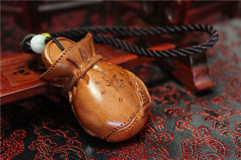 【枣木工艺品 手工雕刻钱袋手把件 挂件 DZS0