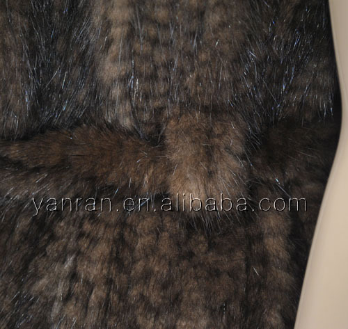 YR-282A水貂加密手工编织带帽<em>皮草</em>长<em>马甲黑</em>棕