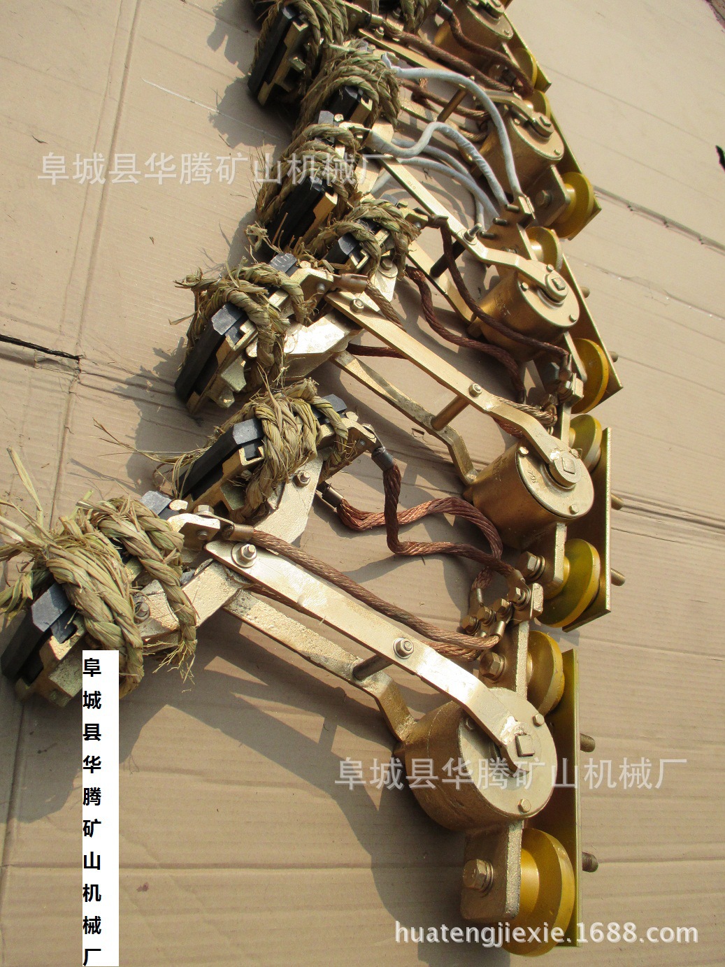 專業生產側壓式剛體集電器,廠家直銷質優價廉側壓式剛體集電器
