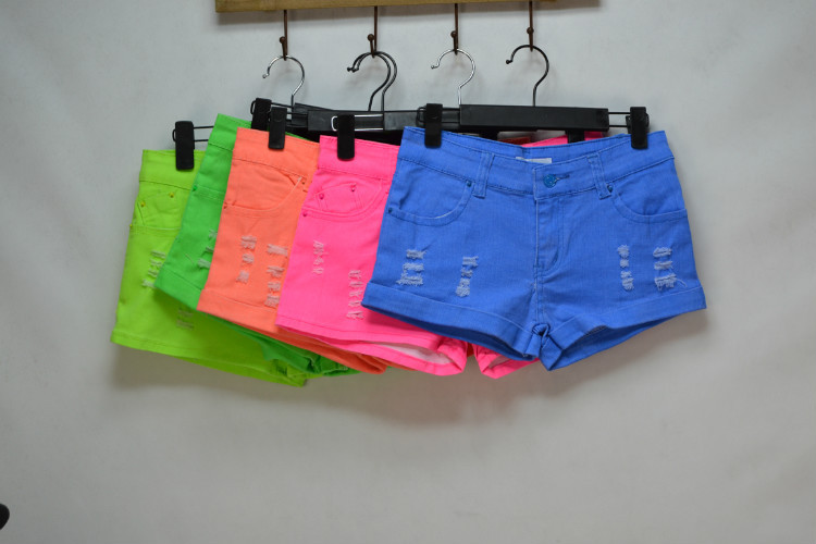 彩色<em>短裤夏装新款</em>大码女装弹力显瘦牛仔糖果色