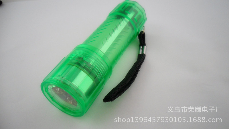 工厂直销:9led塑料小手电筒透明塑料防水家用强光手电筒批发