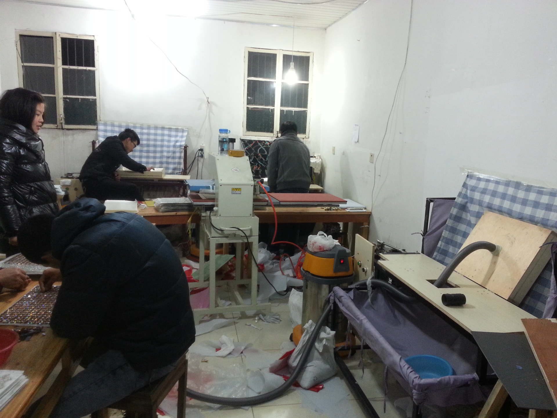 服装加工辅助设备-网钻自动刷钻机 版钻刷钻机