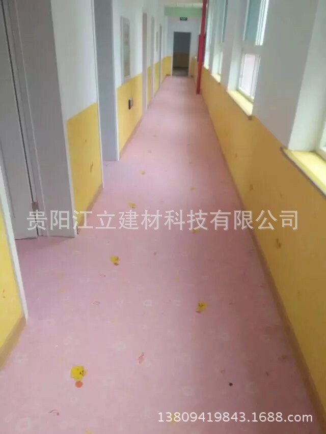 幼儿园卡通地板实景