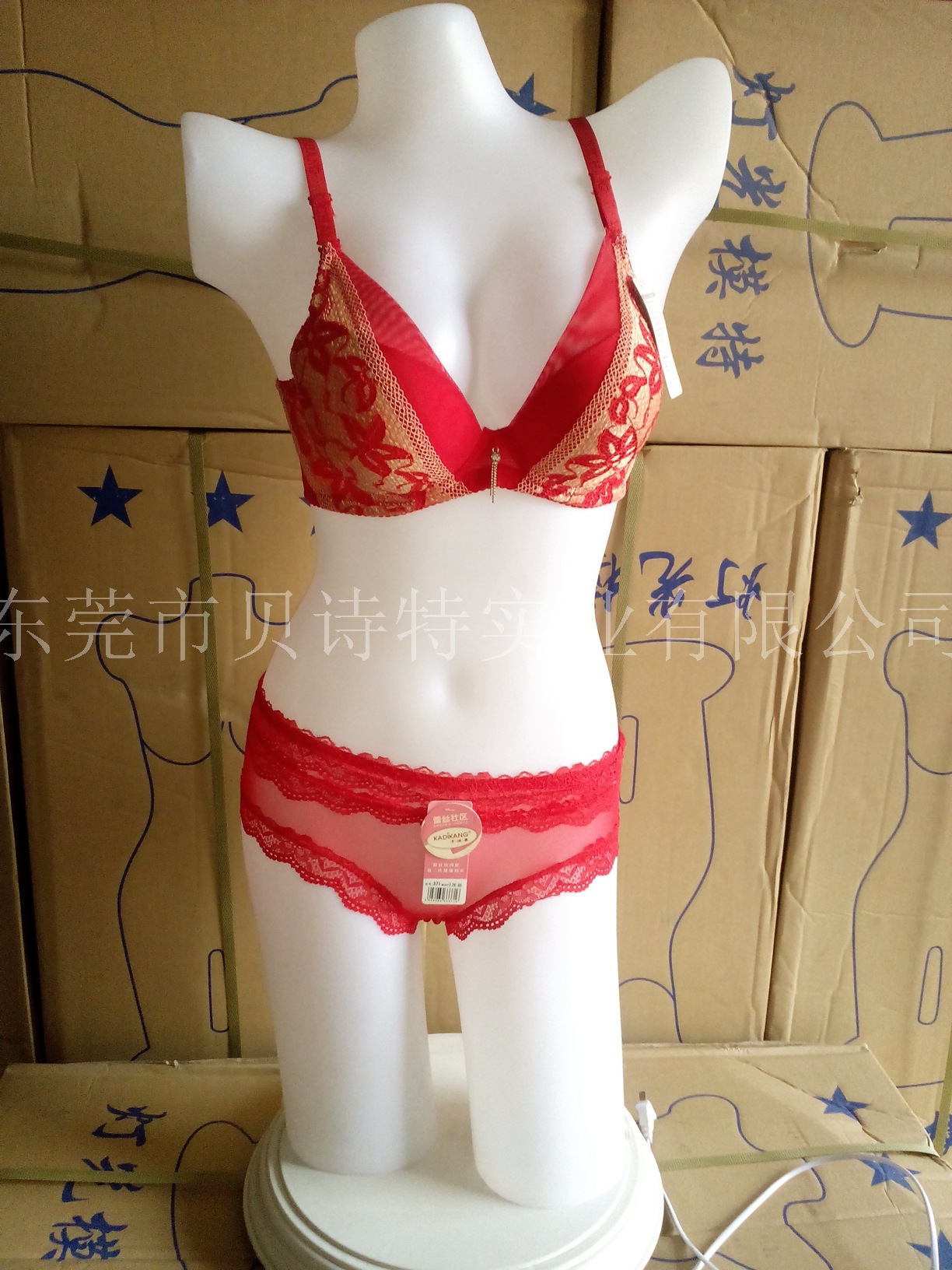 灯光内衣<em>模特</em>、塑胶<em>模特</em>、半身<em>模特</em>、<em>文胸展示</em>