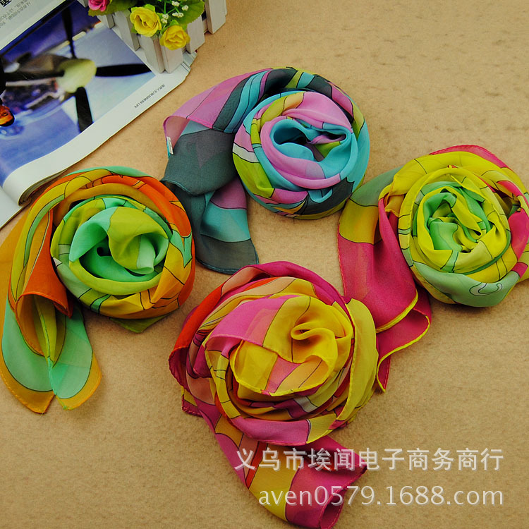 XQ038 几何花朵新款热销雪纺丝巾