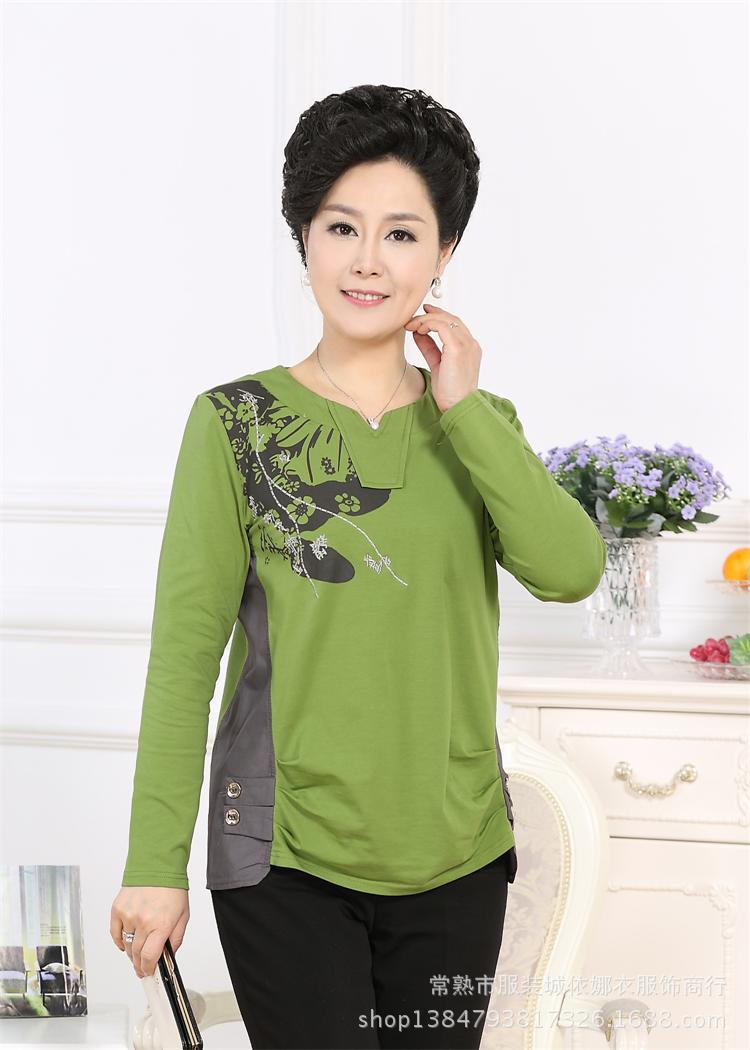 购女式T恤-中老年女装时尚针织衫健康棉相拼梭