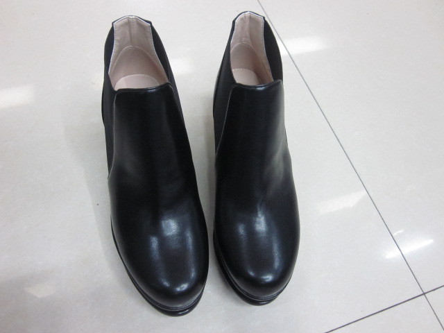 寻找鞋子合作工厂 主要做淘宝鞋靴货可稳定供