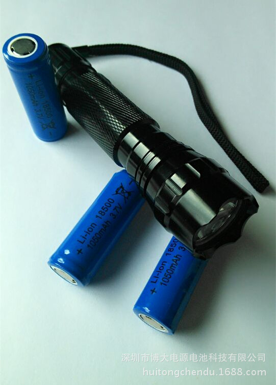 18500单只加保护板加平帽1050mah