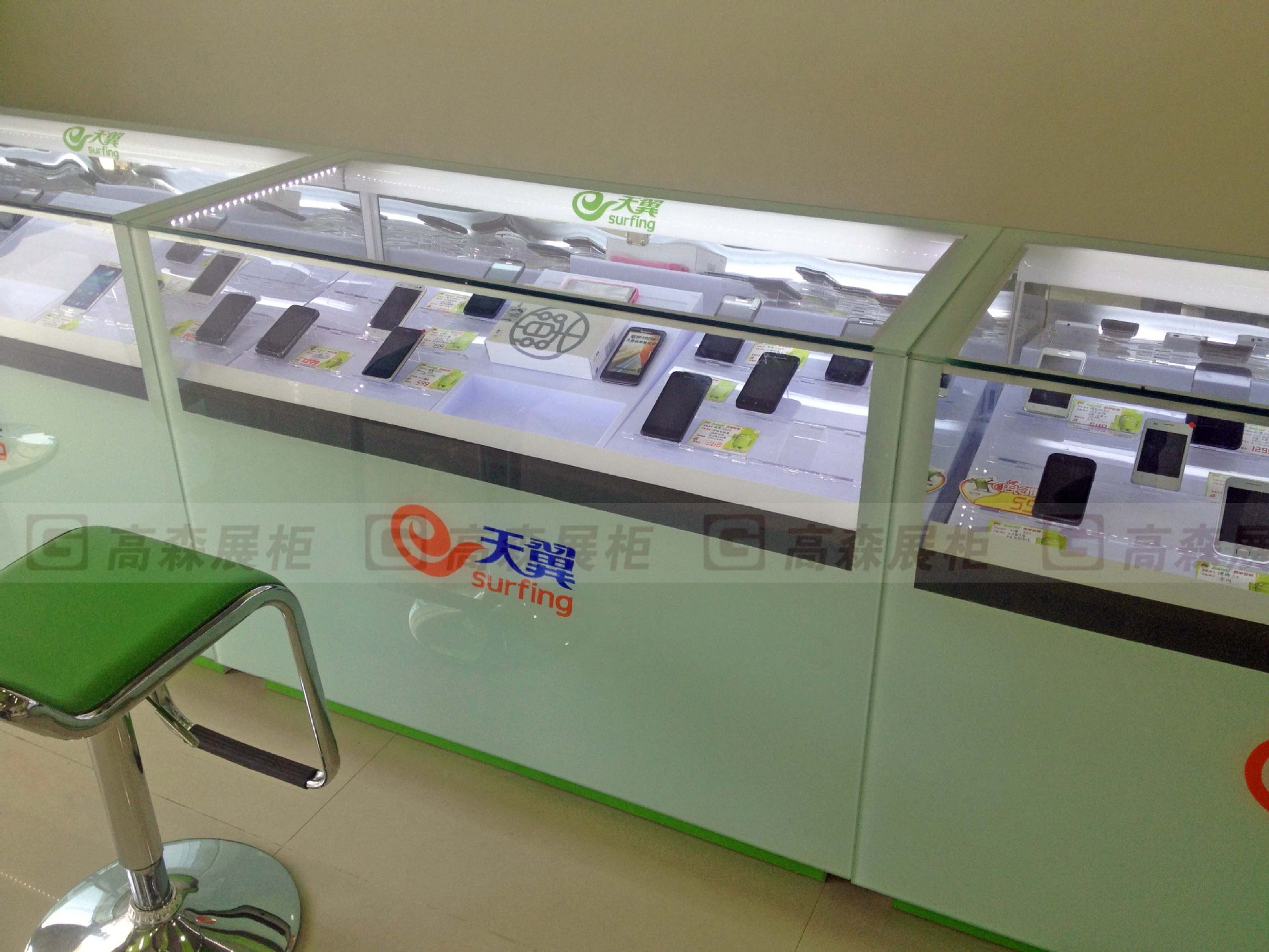展示柜-中国移动4G手机手机三星手机苹果柜台麻豆玩柜台图片