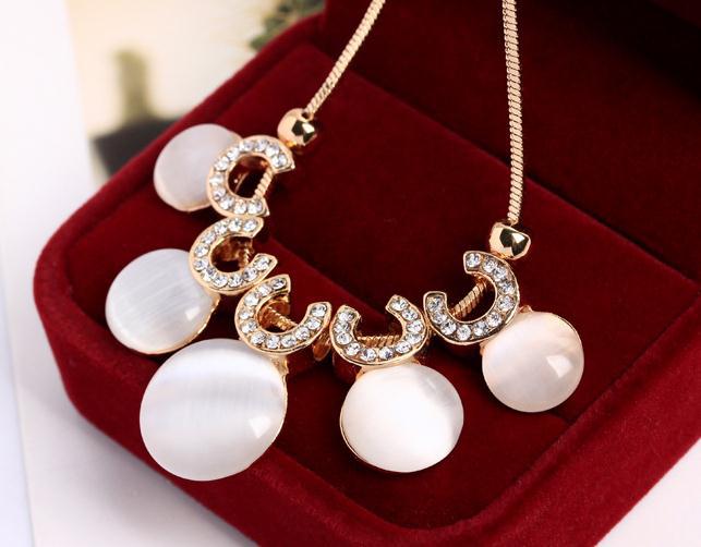 批发采购项饰-时尚项链 女<em>短款毛衣链</em>欧美夸张