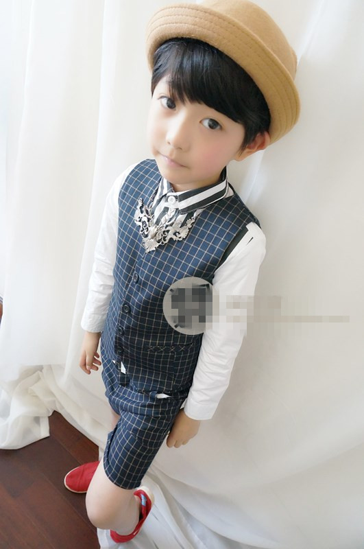 <em>童装批发</em> 男童春装绅士风格格子<em>马甲</em>+短裤套装