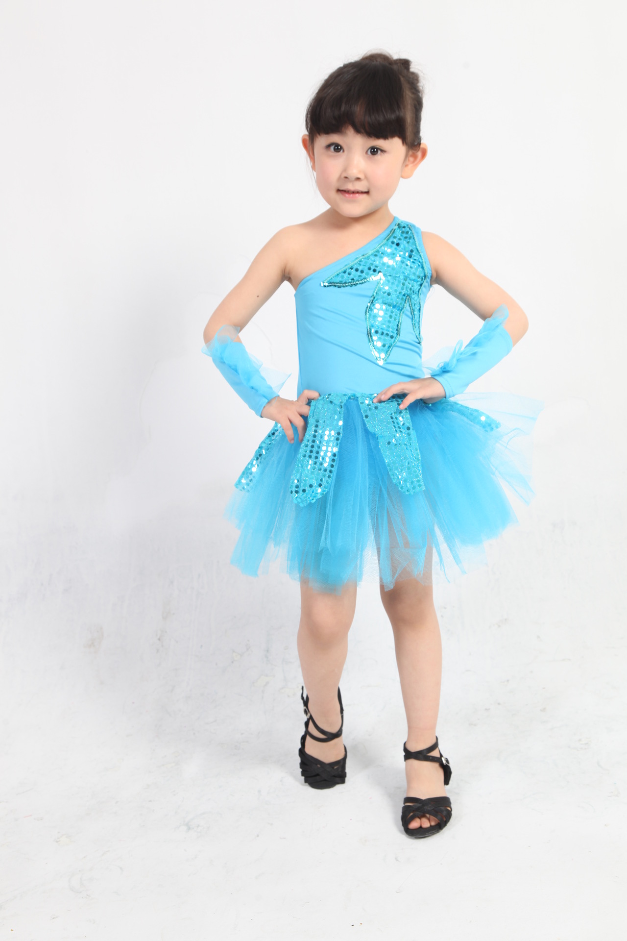 批发儿童舞台装<em>演出服</em> <em>女童</em>单肩树叶拉丁服表