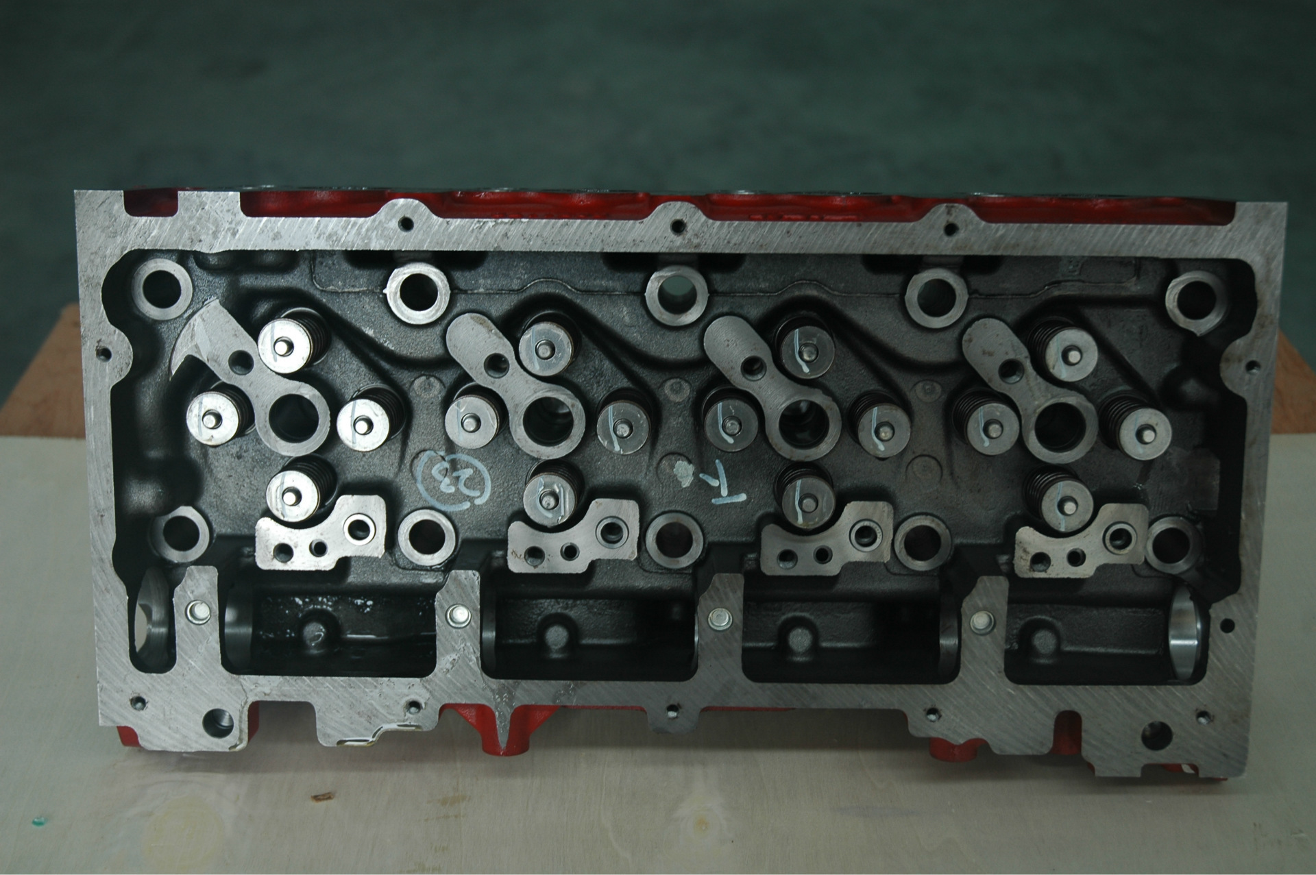 【福田康明斯ISF3.8发动机缸盖5271176】