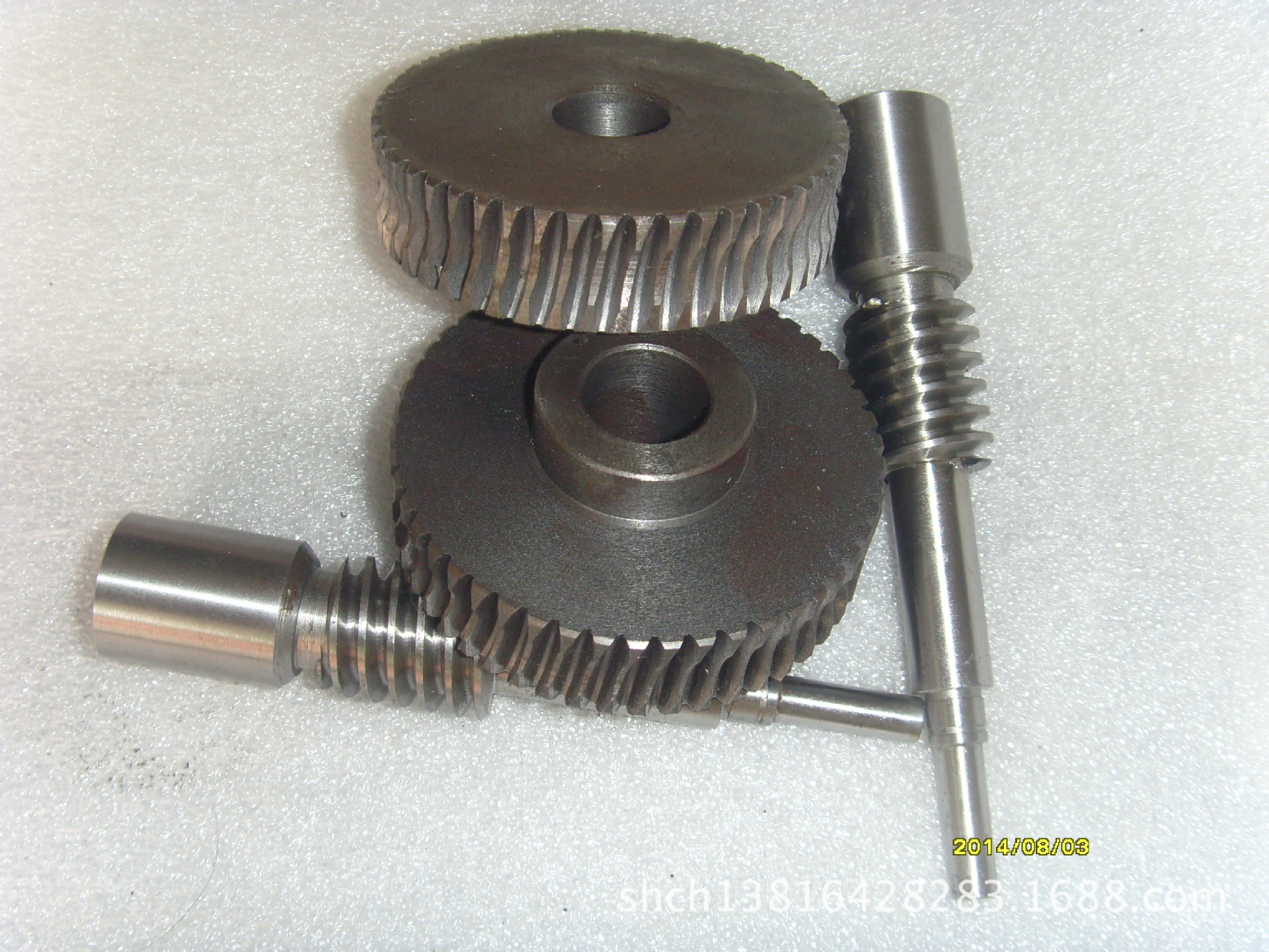 承接各种材料蜗轮、蜗杆加工