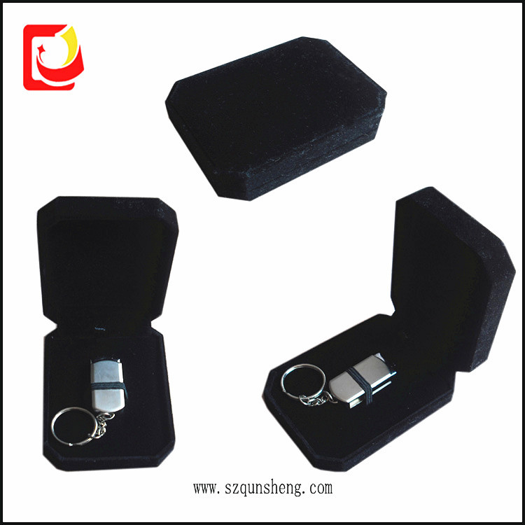 773401935_1256562465