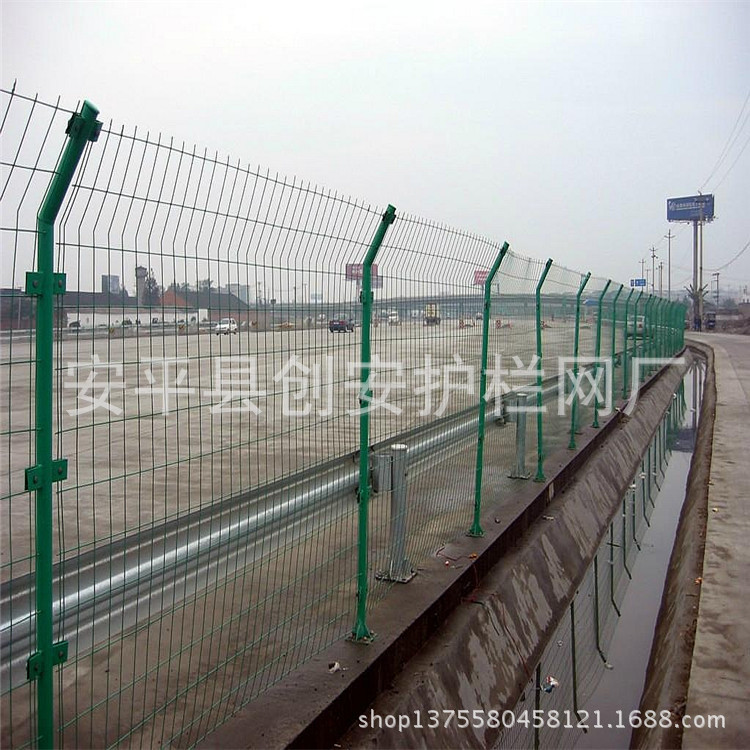 双边丝护栏网