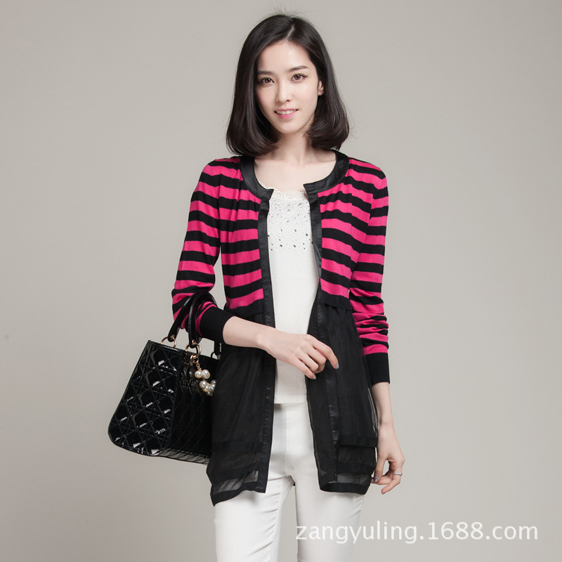 2014春装新款<em>针织衫横条开衫</em>中<em>长款</em>拼接蕾丝