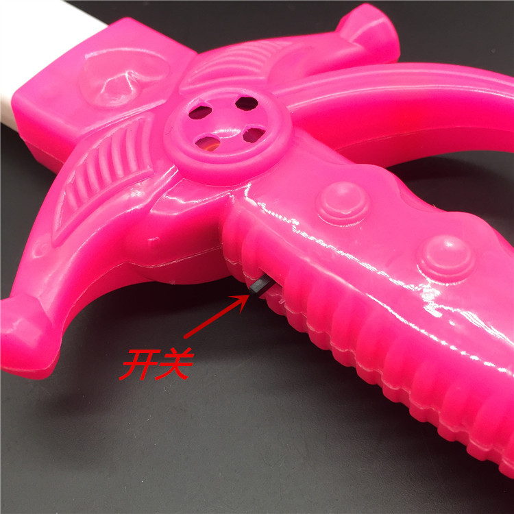 闪光玩具刀_发光闪光玩具刀 新奇发声鲨鱼地摊
