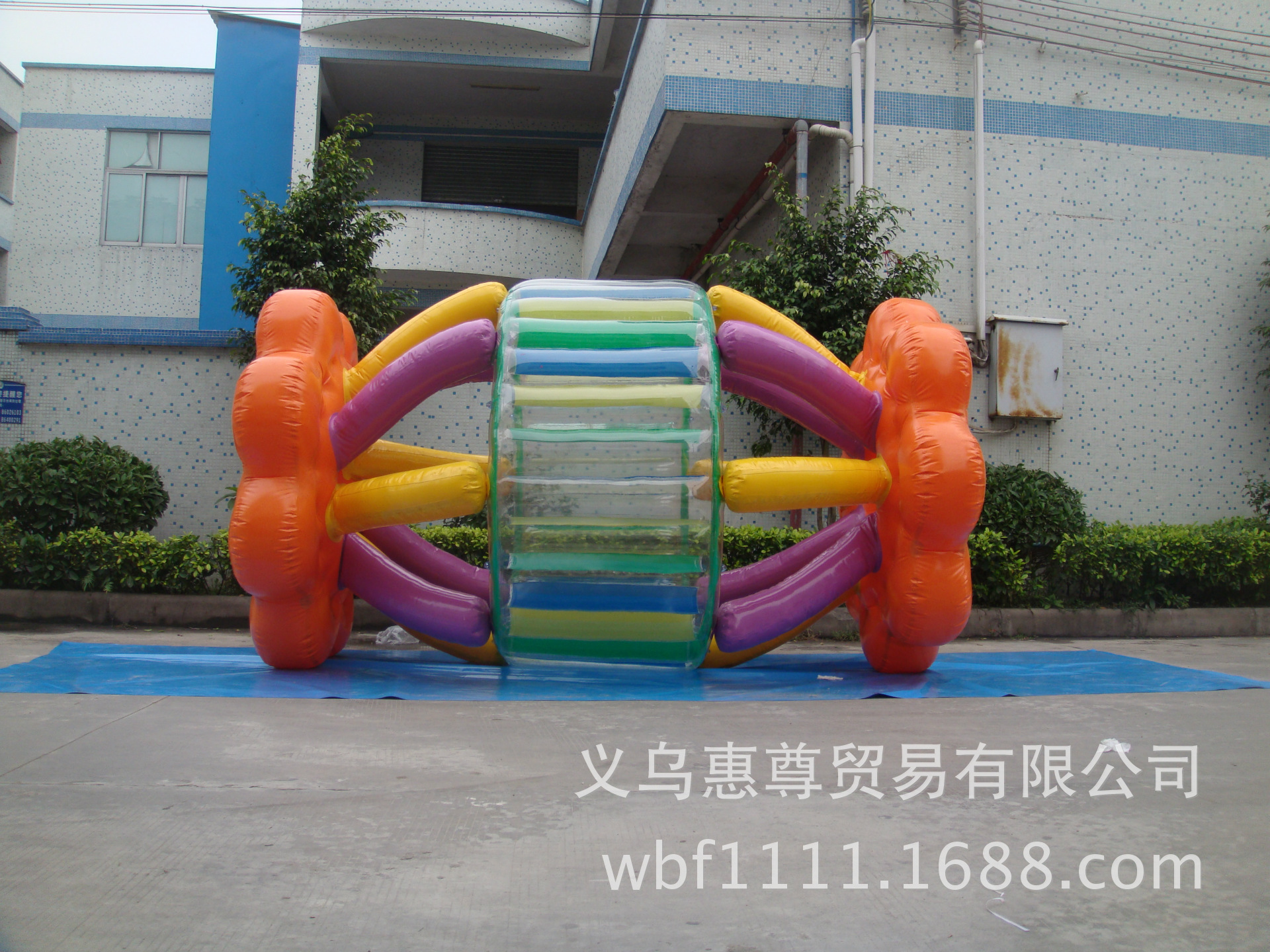 充气水上滚筒 (4)