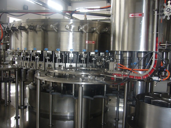 Beverage-Filling-Machine-for-C