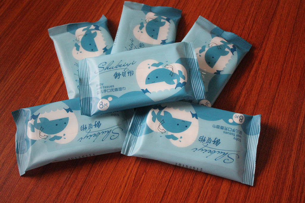 一次性湿巾生产厂家湿纸巾 广告湿巾定做 无纺布湿巾10片装
