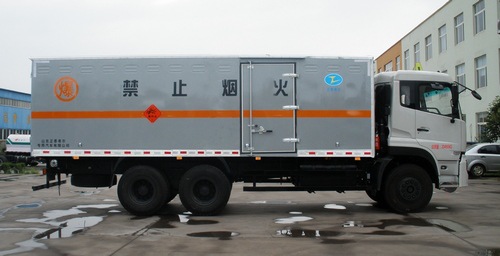 希尔爆破器材运输车ZZT5200XQY-4的图片3