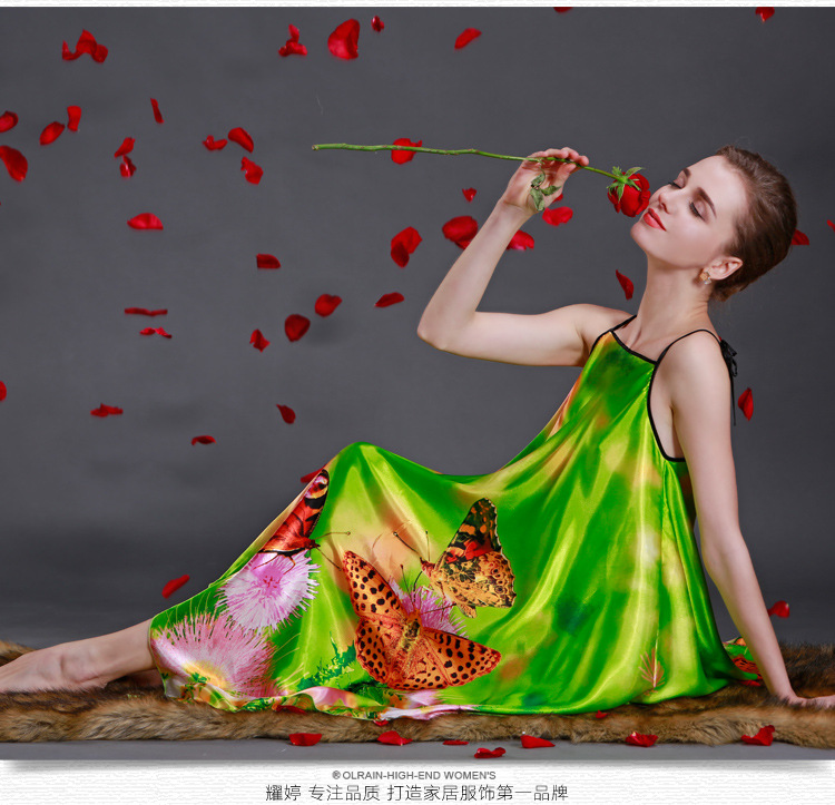 模特展示香槟_06