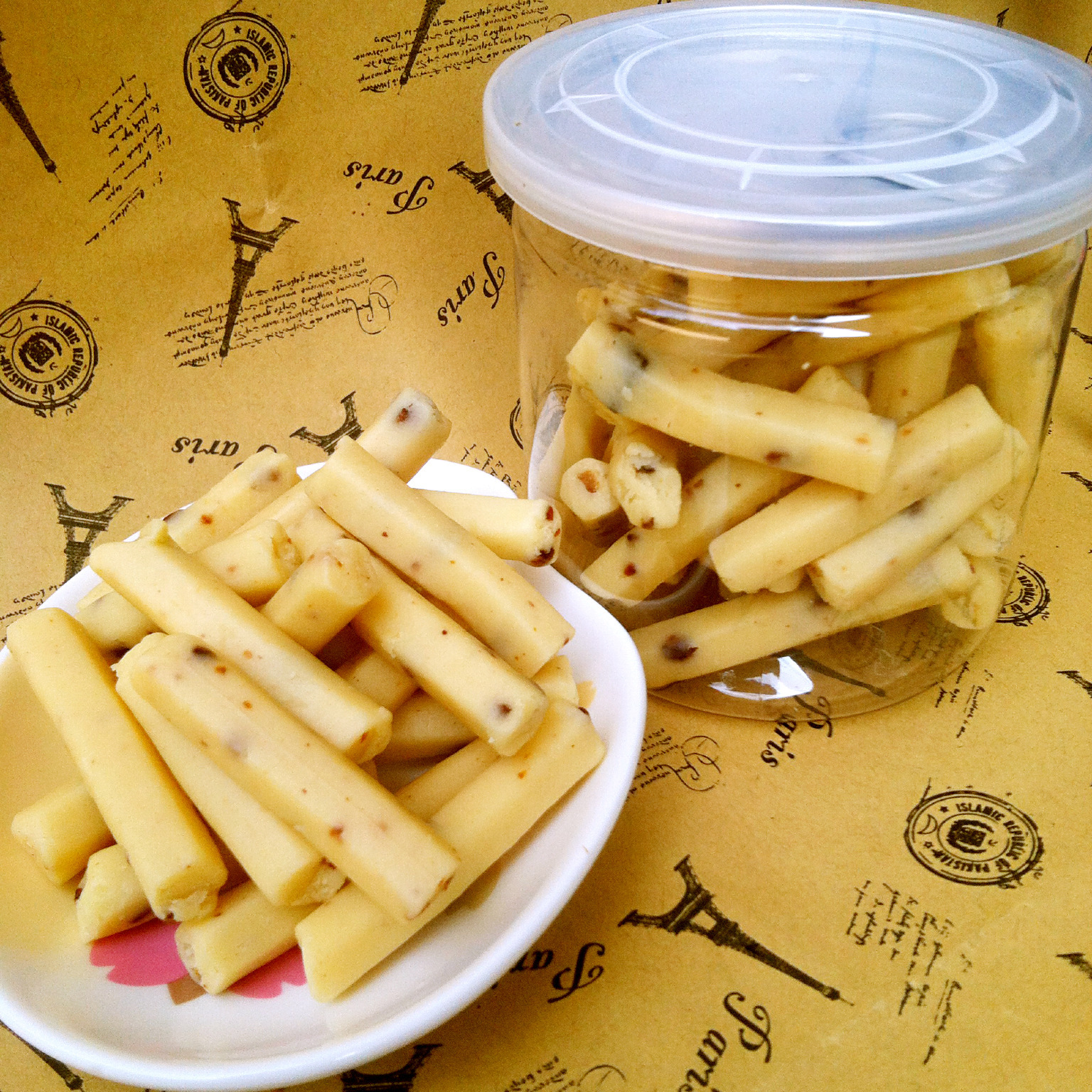 【阿淘】易拉罐装休闲食品马背奶干酸奶味酸奶条180g