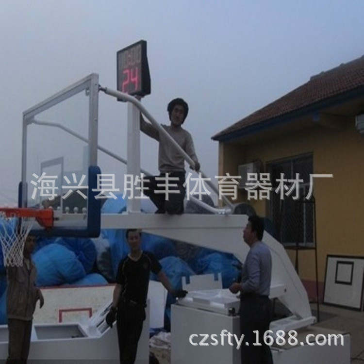 CBA指定篮球架室内高级遥控电动社团篮球架特色液压排球图片
