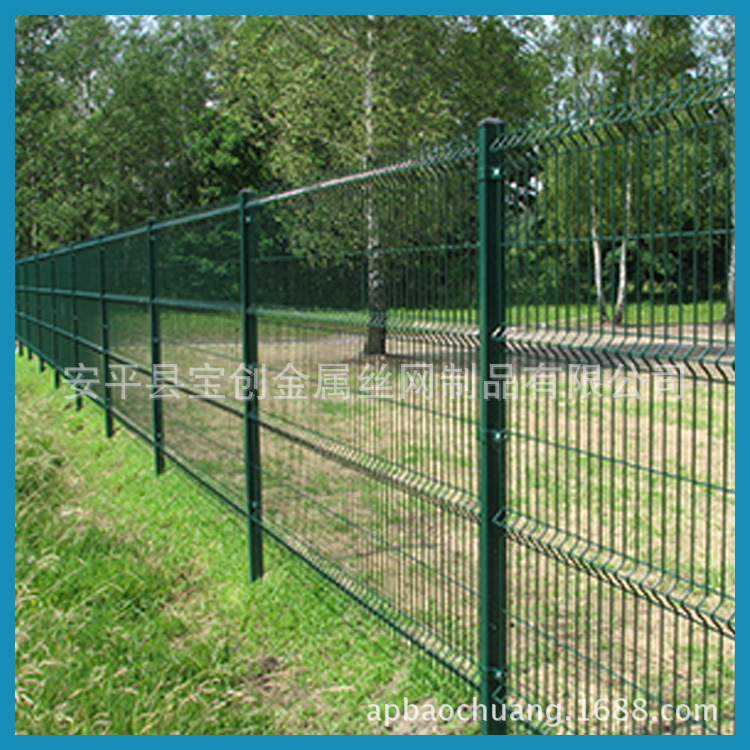 桂林小区隔离栅 公路护栏网规格 铁路护栏网价格 体育场护栏厂