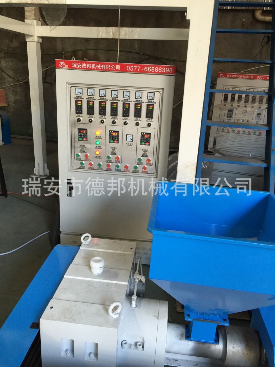 透明吹膜机2