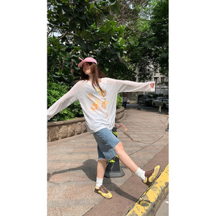 譽一2024夏季ins慵懶風花朵印花t恤女薄款長袖微透罩衫m11076