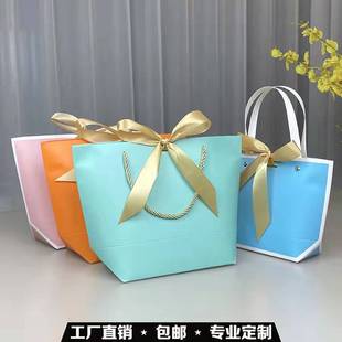 Ἀ customized shopping gift paper bag for clothing