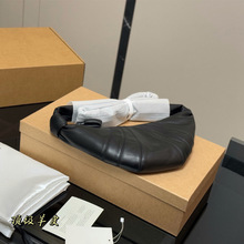 羊皮牛角包真皮~ins新款小眾設計慵懶單肩包休閑舒適寬肩帶斜挎包