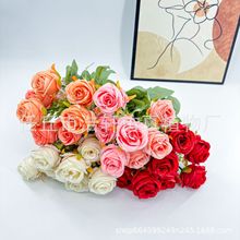 外貿跨境新款歐式7頭仿真玫瑰花束攝影道具簡約現代花牆婚禮酒店