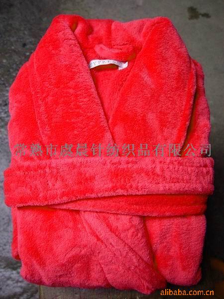 珊瑚绒浴袍