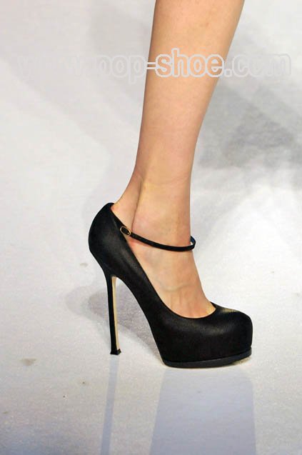 Yves Saint Laurent����̸��Լ���� �߸�Ь ��װT̨ ����T̨ ��װƷ�� 